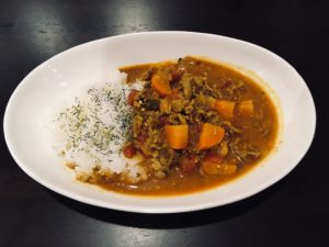 カレーをスパイスから作るには？3種類を配合で市販のルーは使わない