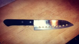 包丁の鏡面加工の耐水ペーパーは？簡単に仕上げるおすすめの方法