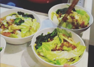 インスタントラーメンの野菜炒めのおいしい作り方とポイント