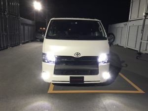 ハイエース4型のフォグランプスモールランプ交換方法動画とおすすめLED